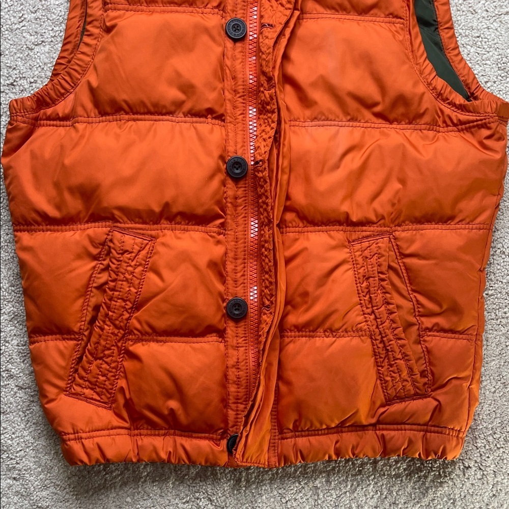Abercrombie & Fitch Vibrant Orange Puffer Vest - Picture 7 of 10